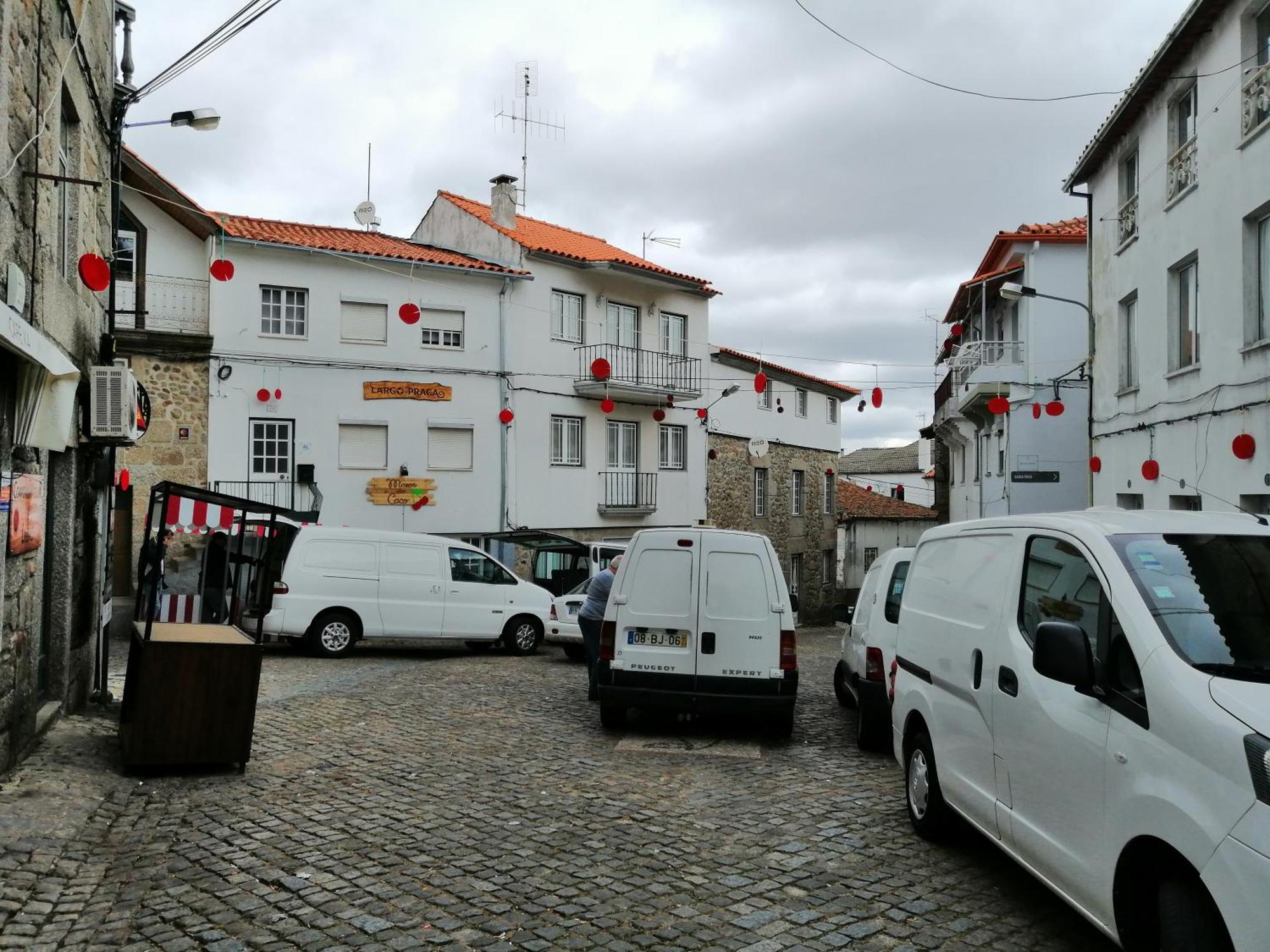 Casa Largo da Praça Vila Alcongosta Exterior foto